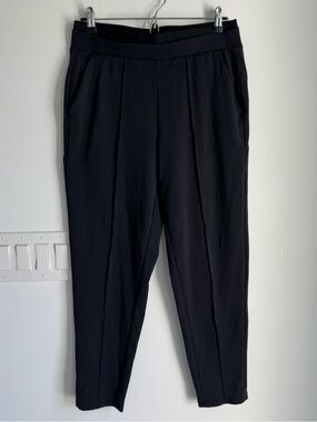Athleta Venice Pintuck Pant Black Size Small Mid Rise Travel Work
Commuter Pant